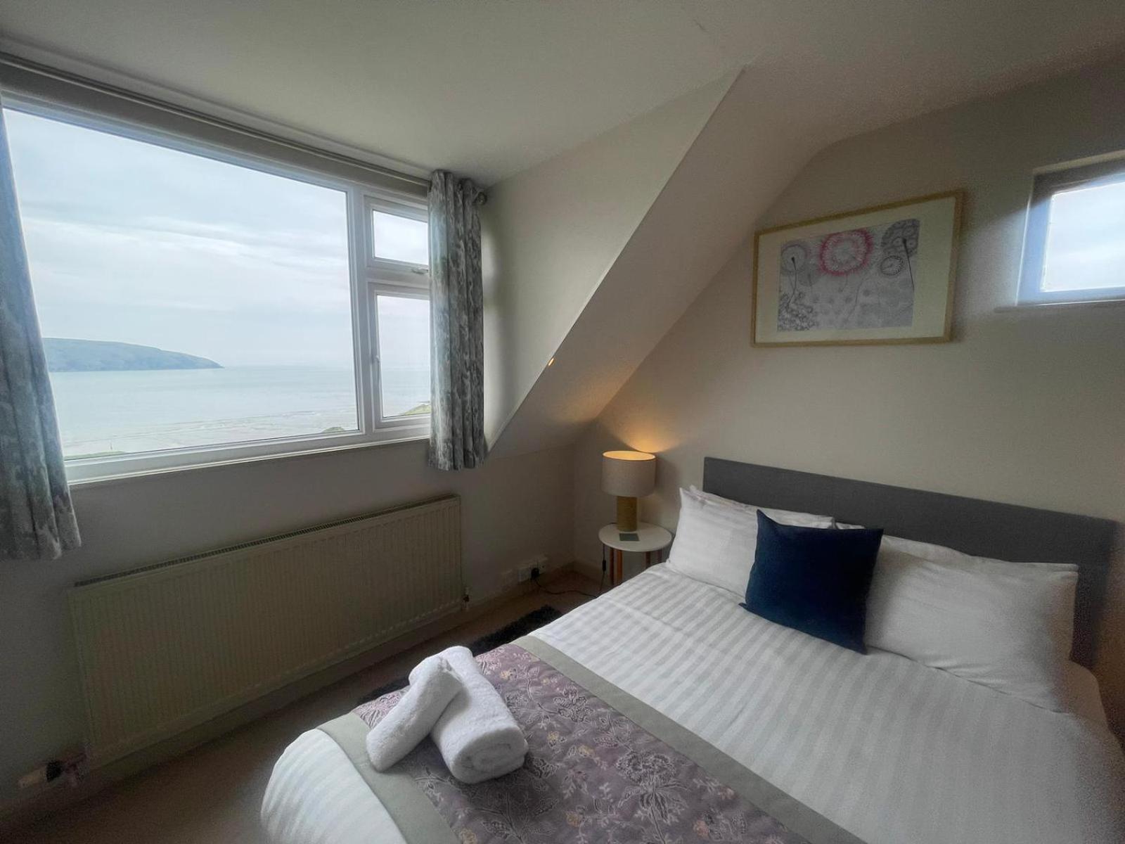 Hotel The Cliff &